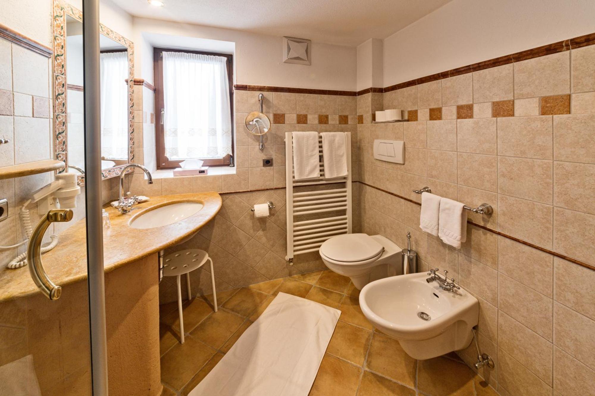 Hotel Villa Monica Dobbiaco Esterno foto